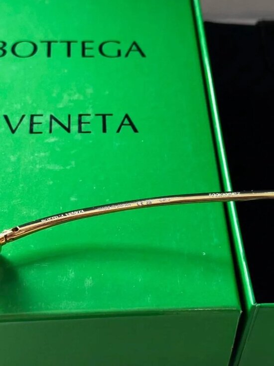 Bottega Veneta BV1390S Tortoise Cat Eye Sunglasses main image 5